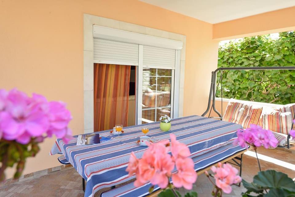 Sreca Apartment Near Beach With Bbq Bibinje Extérieur photo