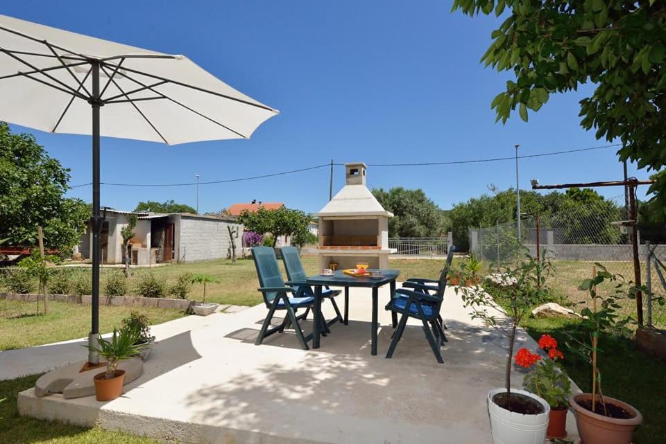 Sreca Apartment Near Beach With Bbq Bibinje Extérieur photo