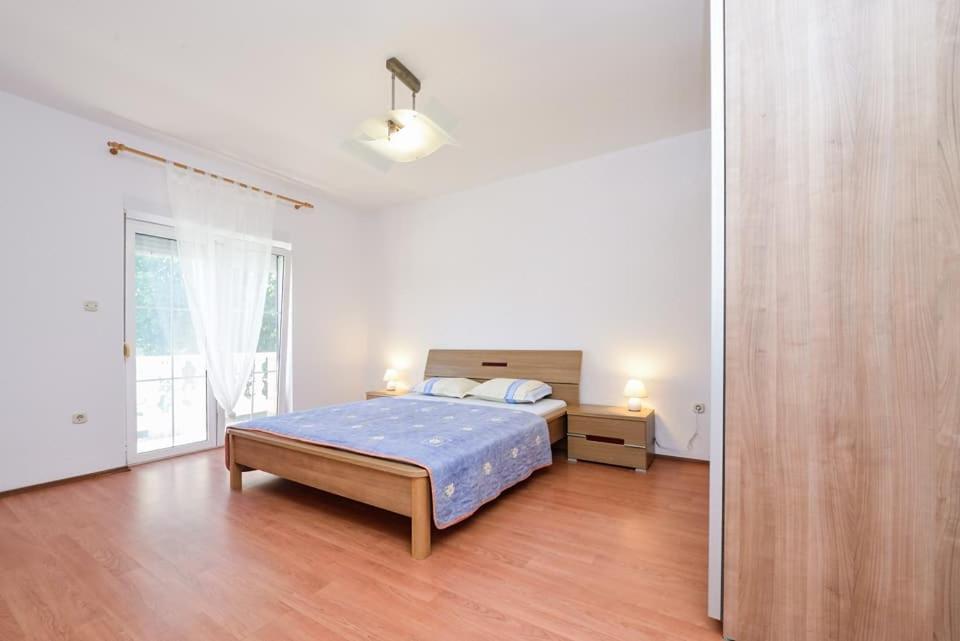 Sreca Apartment Near Beach With Bbq Bibinje Extérieur photo