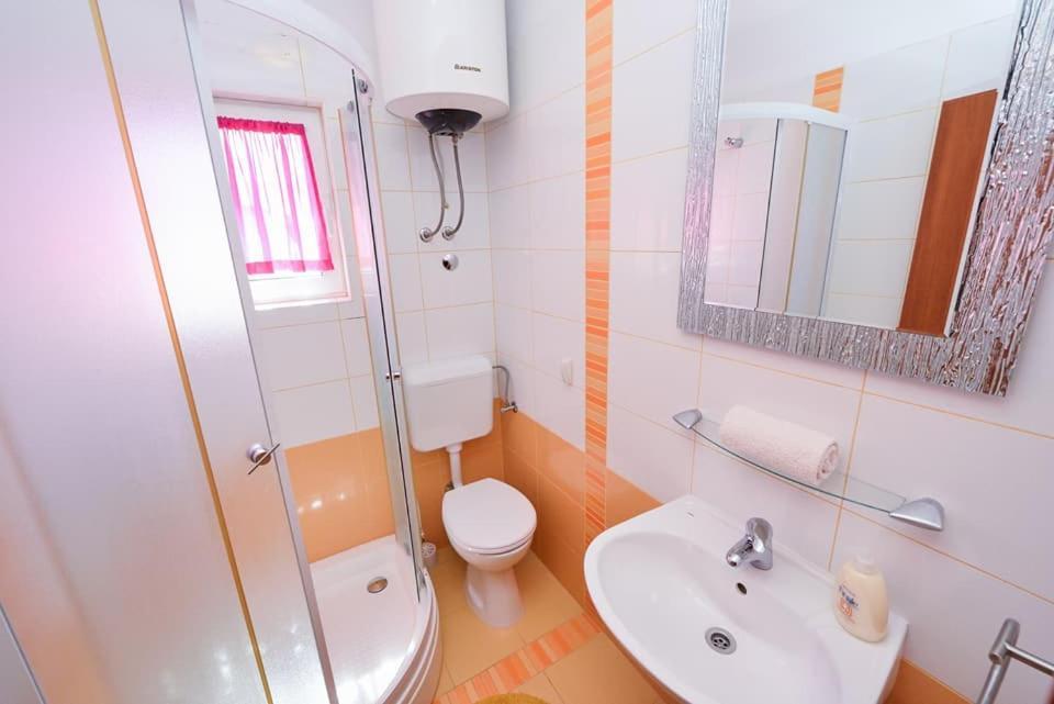 Sreca Apartment Near Beach With Bbq Bibinje Extérieur photo