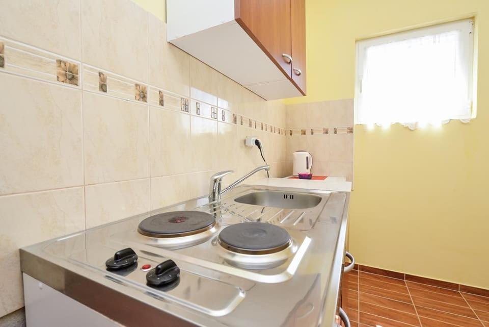 Sreca Apartment Near Beach With Bbq Bibinje Extérieur photo