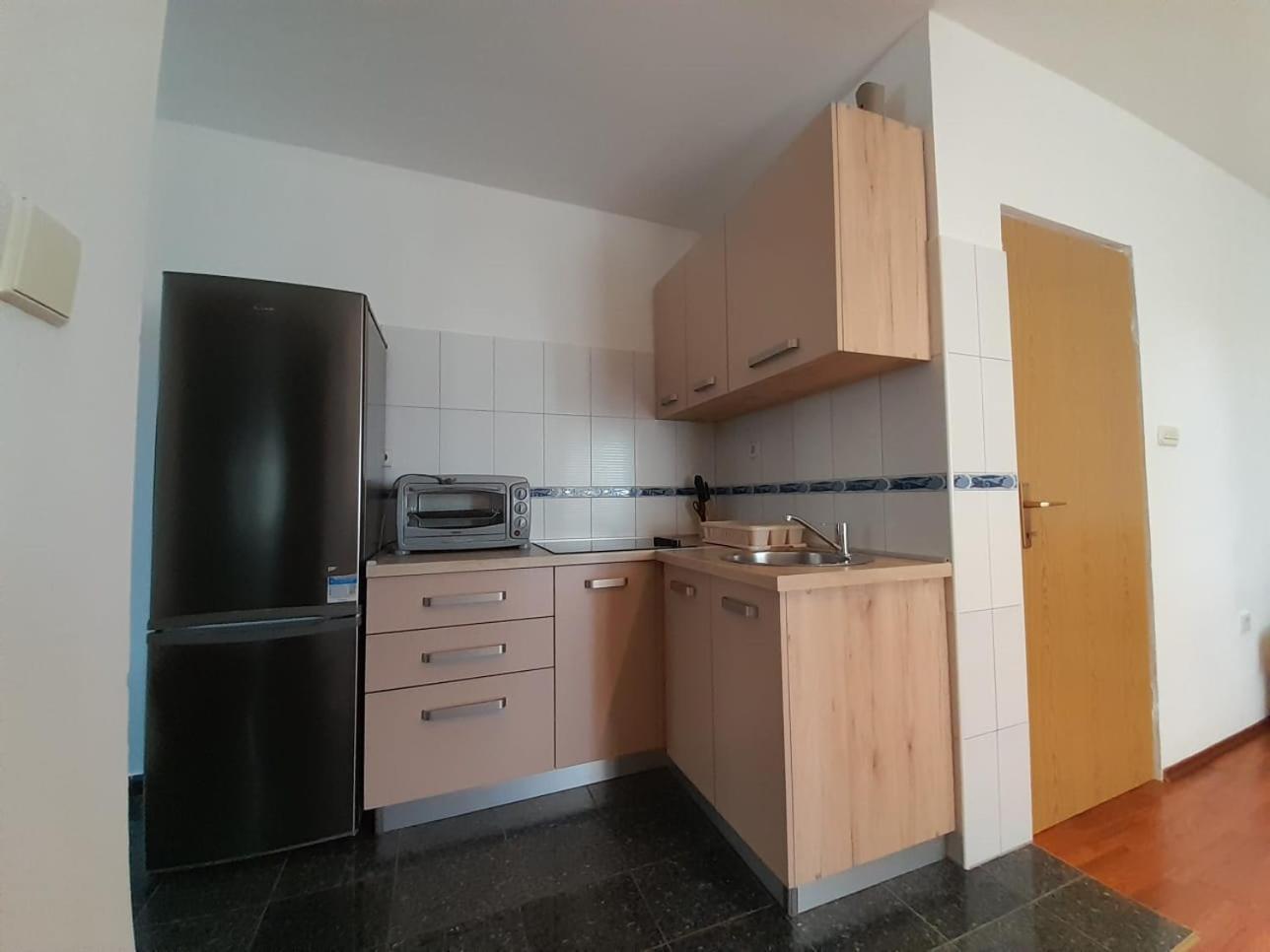 Sreca Apartment Near Beach With Bbq Bibinje Extérieur photo